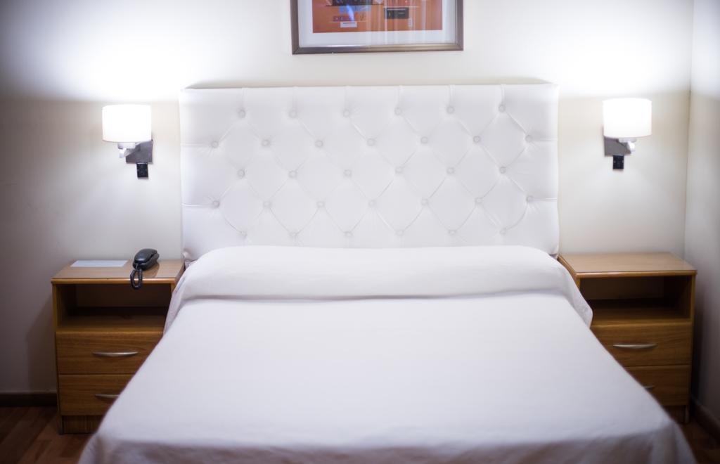 Hotel Vina De Italia Córdoba Buitenkant foto