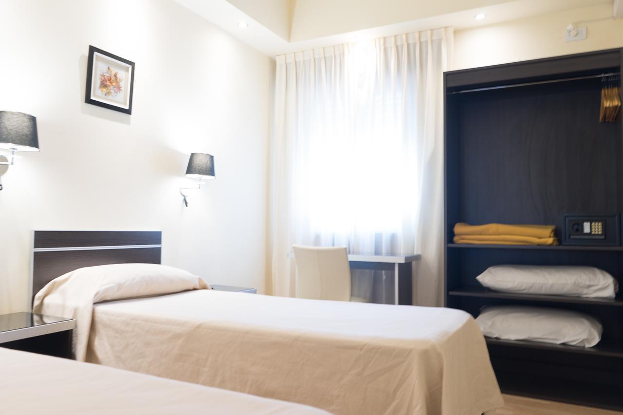 Hotel Vina De Italia Córdoba Buitenkant foto